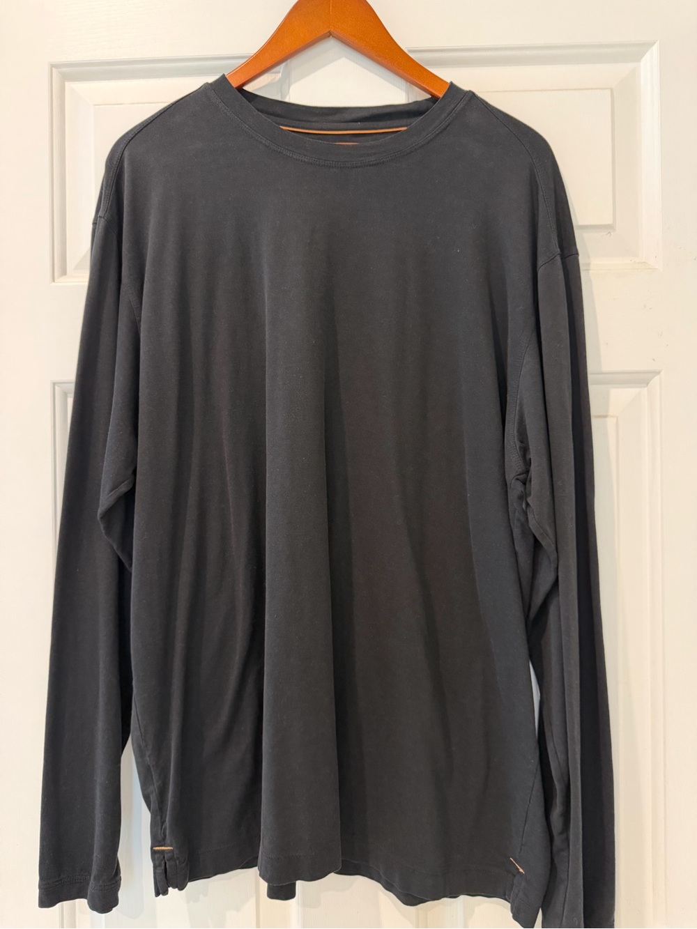 Tommy Bahama Men's Long-Sleeve Crewneck Shirt - Charcoal Gray